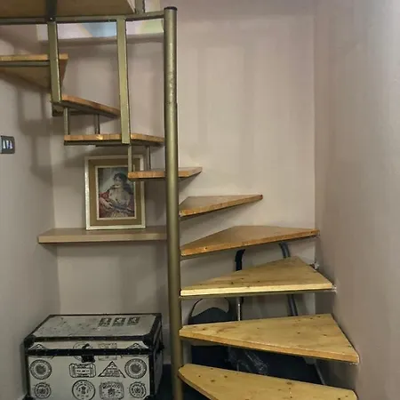 Esmi Apartman *